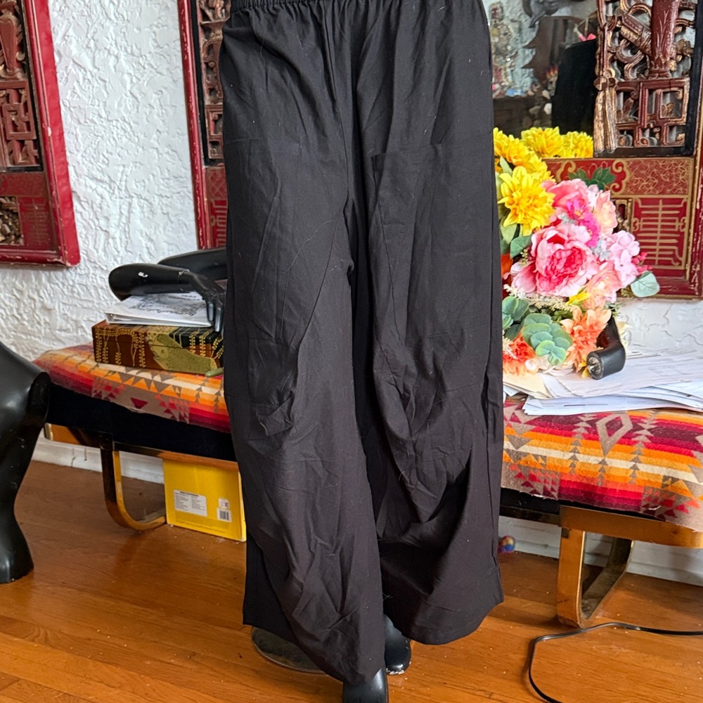Black Wide-Leg Women's Pants with Elastic Waist